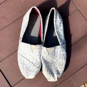 Toms slip on flats loafers